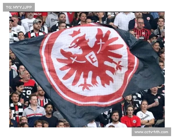 乌尊点射扳平比分，法兰克福攻势不减扳回劣势